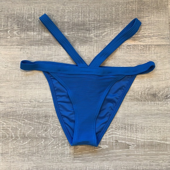 TWIIN Devon strappy bottom - Picture 3 of 5